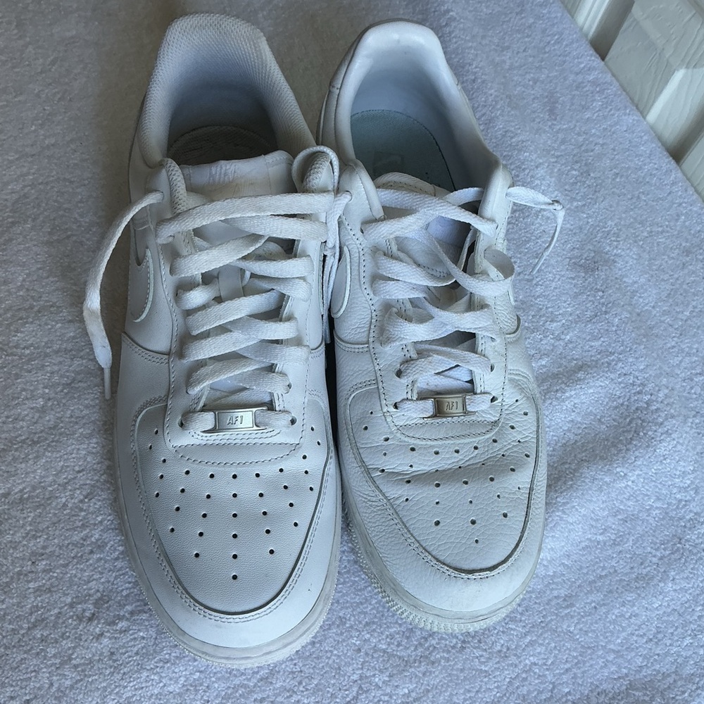 Nike White Athletic Shoes Sz 11.5